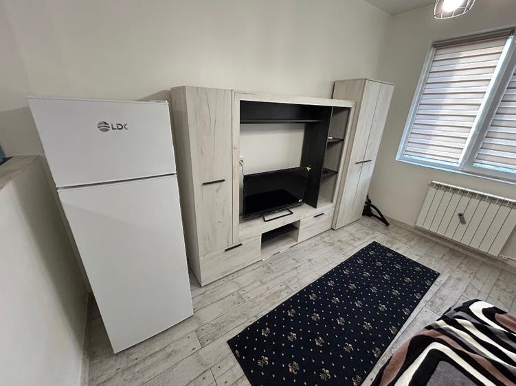 Garsoniera de inchiriat in zona Far