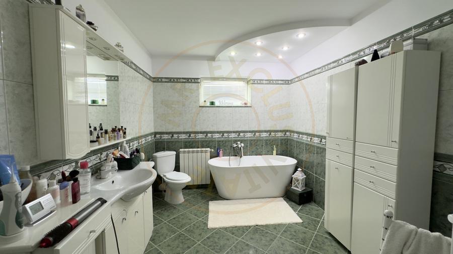 Casă 5 camere P+1 Teren 1010 mp Str. Agoșton - Carei - Comision 0%
