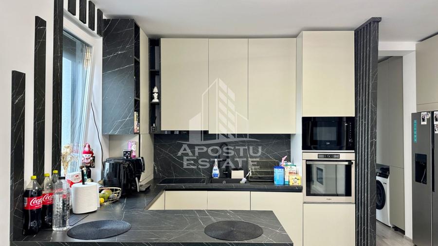 Apartament de vanzare cu 3 camere, etajul intai, Dumbravita
