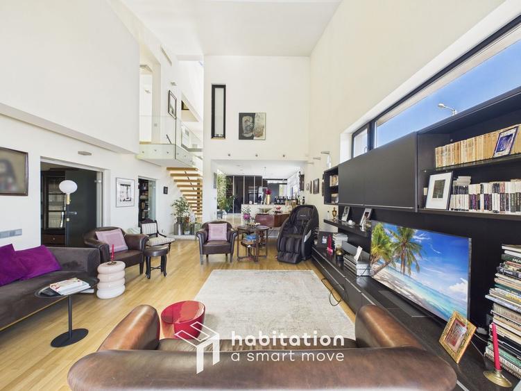 Vilă exclusivistă | 275 mp utili | Teren 700 mp | Garaj & Terasă