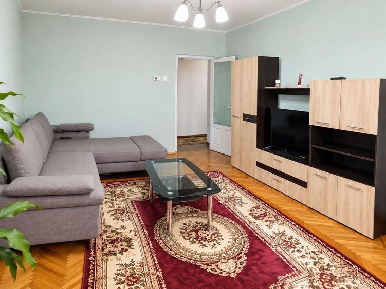 De închiriat | Apartament 3 camere decomandat | Str. Nicolae Iorga