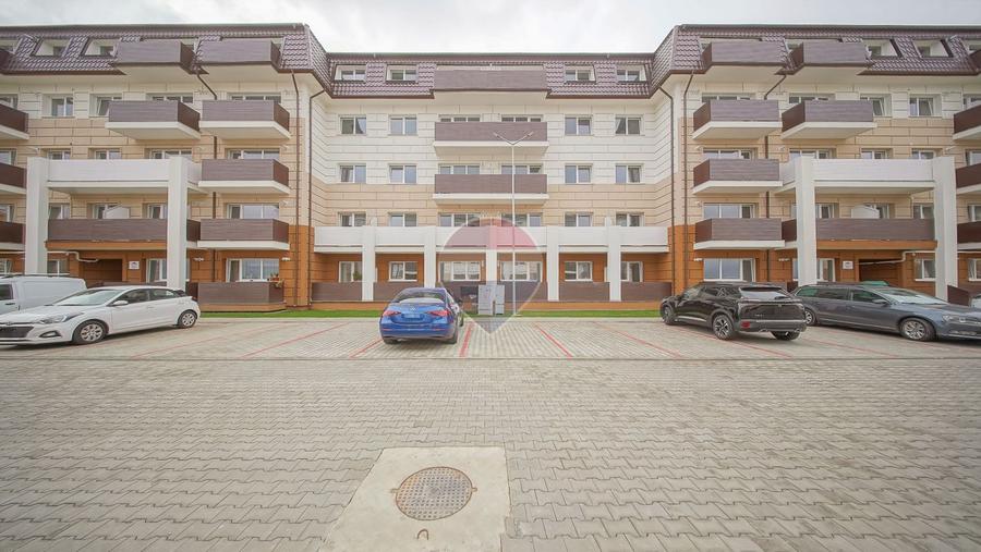 Apartament de vânzare, 50 mp utili, terasă 8 mp, loc de parcare!