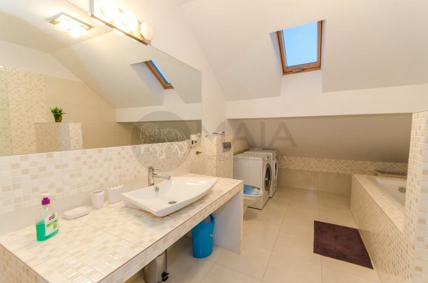 Penthouse 3 camere, 2 bai, 200 mp utili + 35 mp terasa, Calea Dumbravii