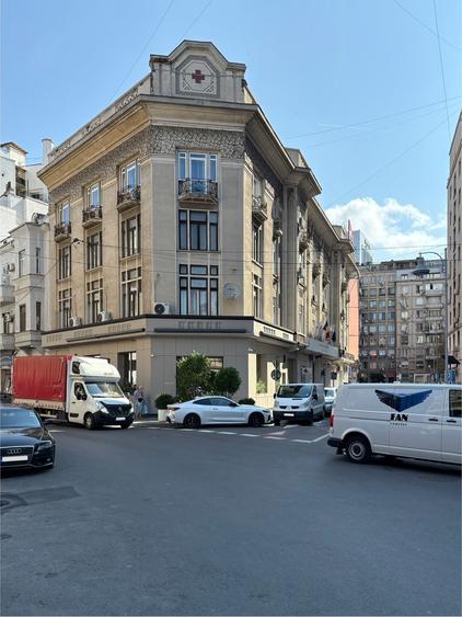 APARTAMENT CU 3 CAMERE DECOMANDAT - BLOC INTRETINUT - AMZEI - VICTORIEI - RETRAS