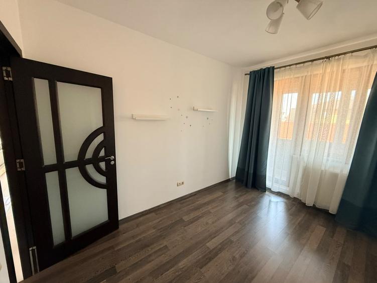 Apartament 3 camere, etaj 2, partial mobilat, 71mp