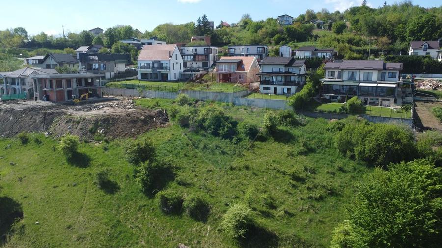 Teren 2685 mp cu panoramă Feleacu. Proiect rezidențial