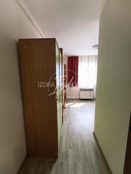 Garsoniera de vanzare etaj 1 - 5