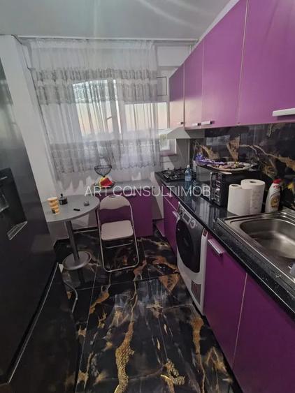 Trapezului | 2 Camere | Metrou | Bloc Izolat | Centrala Bloc