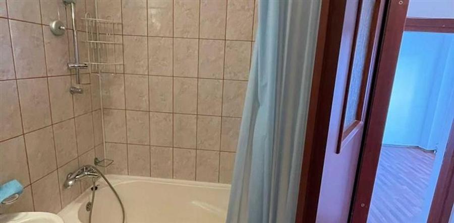 Banu Manta, apartament 2 camere decomandat, etajul 10