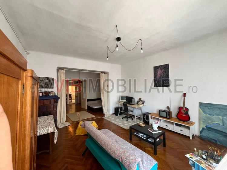 Apartament spațios cu 1 cameră, 71 mp, în clădire istorică, pe malul râului Bega