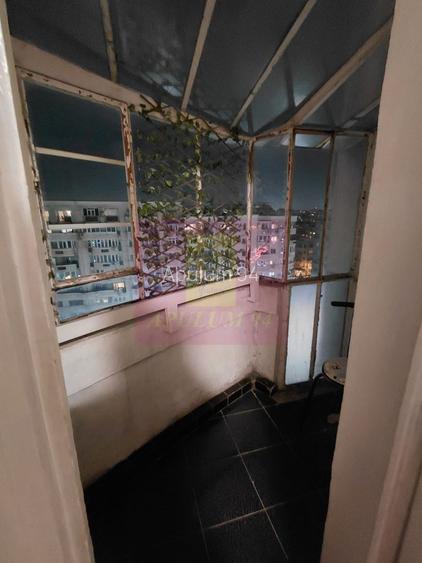 Vanzare apartament 2 camere bd Decebal stradal, parking