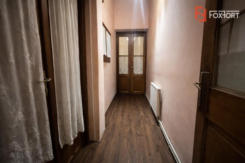 Apartament 3 camere, semidecomandat, etajul 1, Ultracentral-Arad
