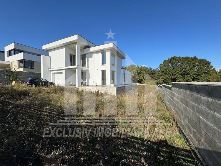 Casa individuala | 250 mp | 995 mp teren | Toate utilitatile | Seigau
