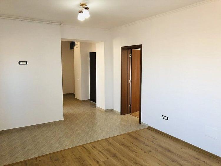 Birou 3 camere, zona centrala cu vedere panoramica de inchiriat