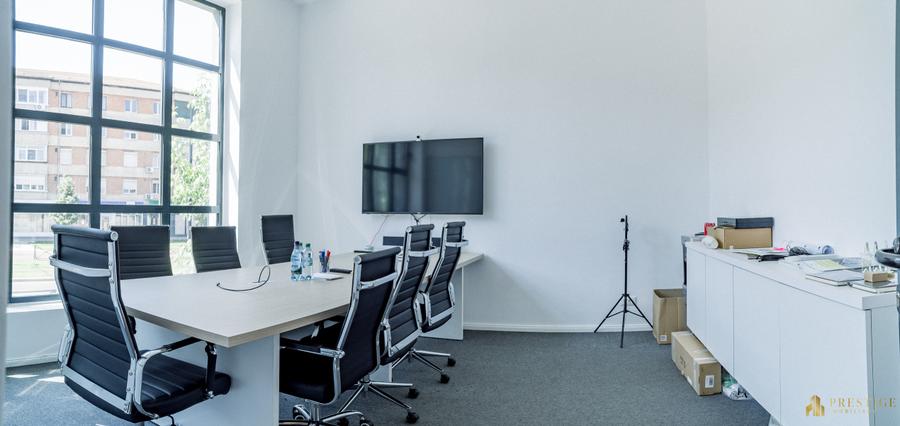 Spatiu comercial premium cu garaj de inchiriat pe str. Nufarului