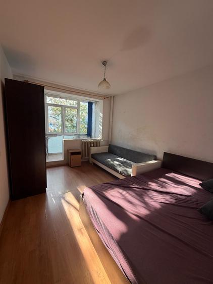 Apartament 3 Camere, etaj 1/4 .Drumul Taberei-Metrou Valea Ialomitei