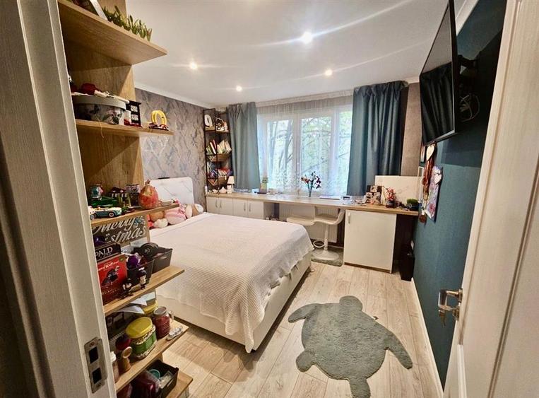 Apartament 3 camere Tatarasi - langa liceul A.I.Cuza