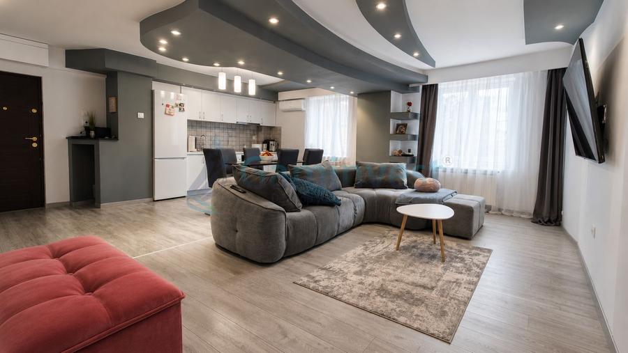 Apartament cu 4 camere de vanzare in Oradea, Cartierul Nufarul