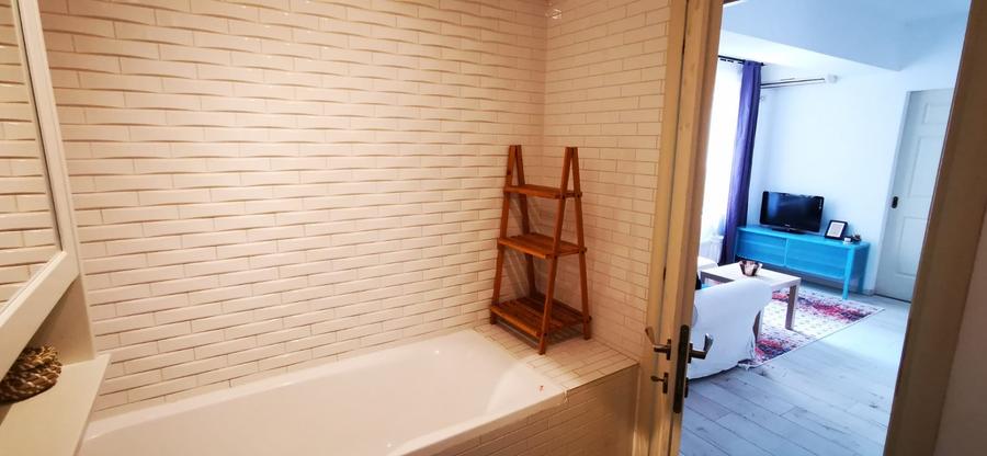 Apartament tip studio, centrala proprie, balcon, zona Calea Călărașilor