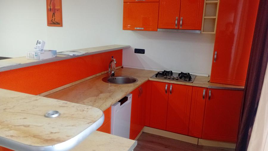 Inchiriez apartament 3 camere uta ared (penthaus)