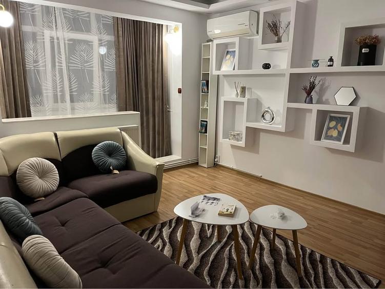 Apartament 2 camere,  zona Cantemir - Podu de Piatra
