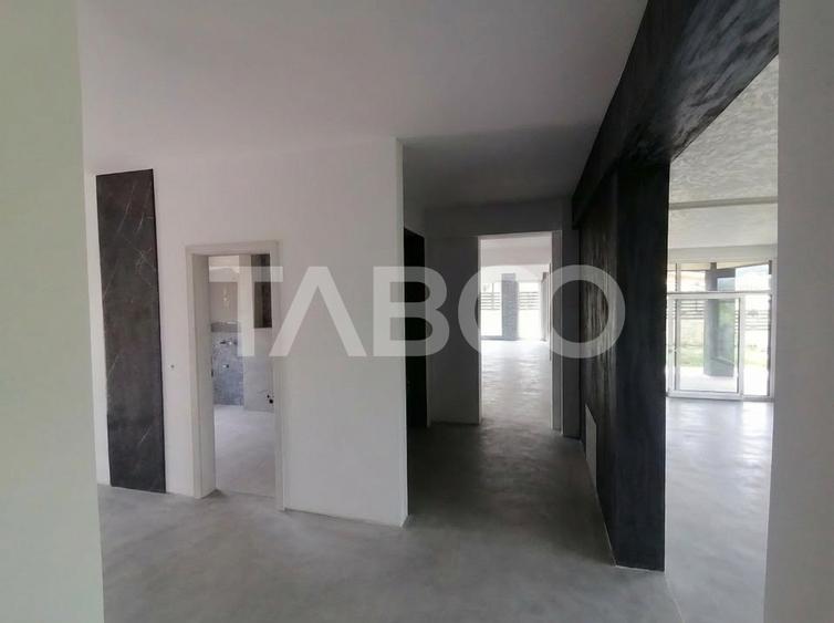 Casa cu piscina interioara in livada Cisnadie