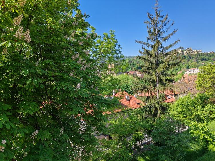 Apartament 3 camere liber la vanzare zona Colinei