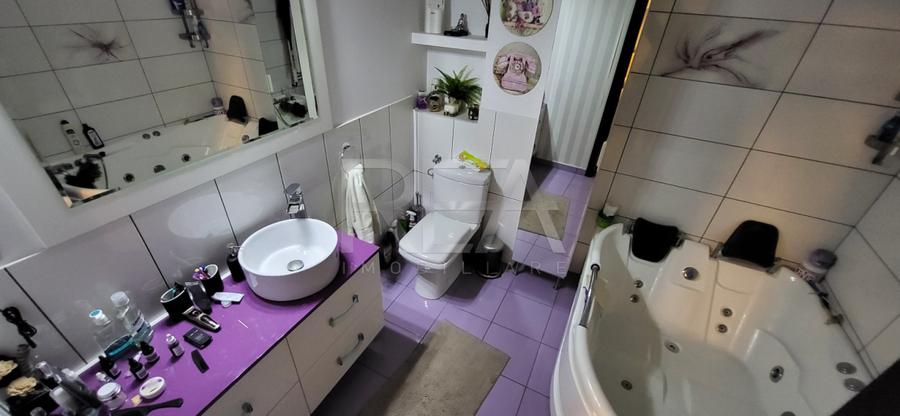 2 case 7 camere Dristor, centrală, parcare, metrou, 247 mp