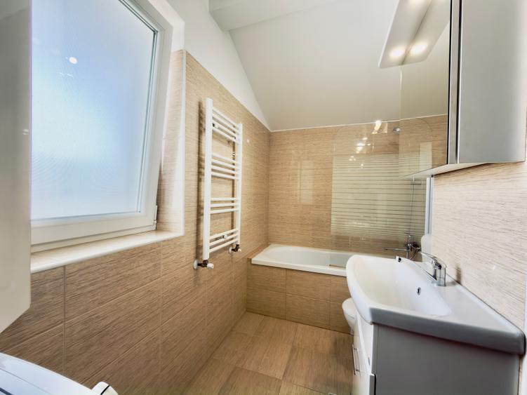 Apartament cu 2 camere de vanzare in Sanpetru la Subcetate cu loc de parcare