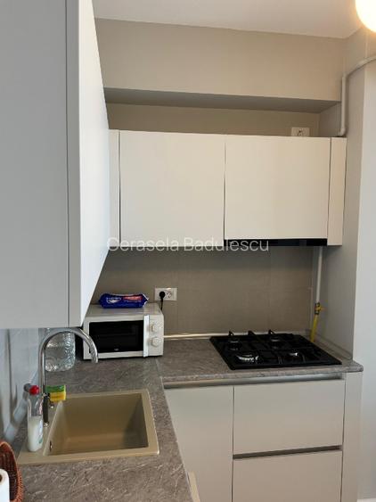 Vând apartament cu 2 camere plus garaj subteran, zona Perla -Teatru de Vara. - 3