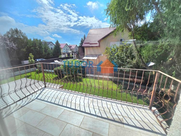 Renovated 6 Bedroom Luxury Villa with Private Garden, Swimming Pool & Sauna