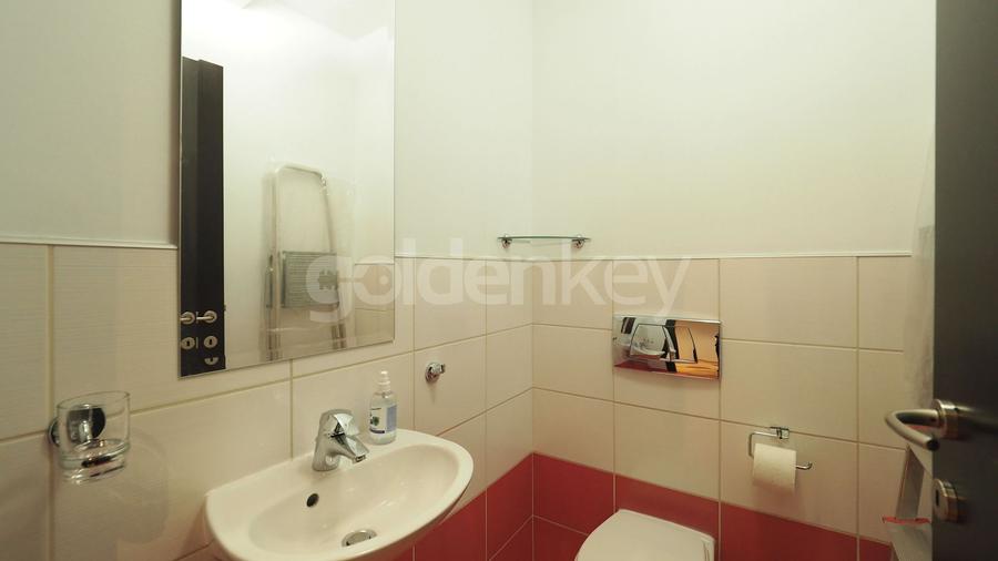 Apartament mobilat cu 3 camere | piscina | sala fitness | 2 parcari