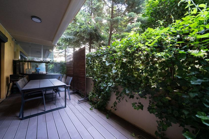 Garden Suite | Apartament superb cu terasa si gradina | 2 locuri de parcare
