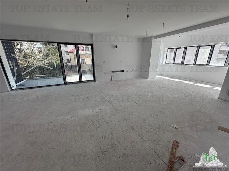 Apartament 4 camere de vanzare in zona Nordului Bucuresti