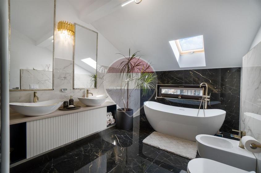 Casă cu personalitate | 204 mp utili | 600 mp teren | Izvor