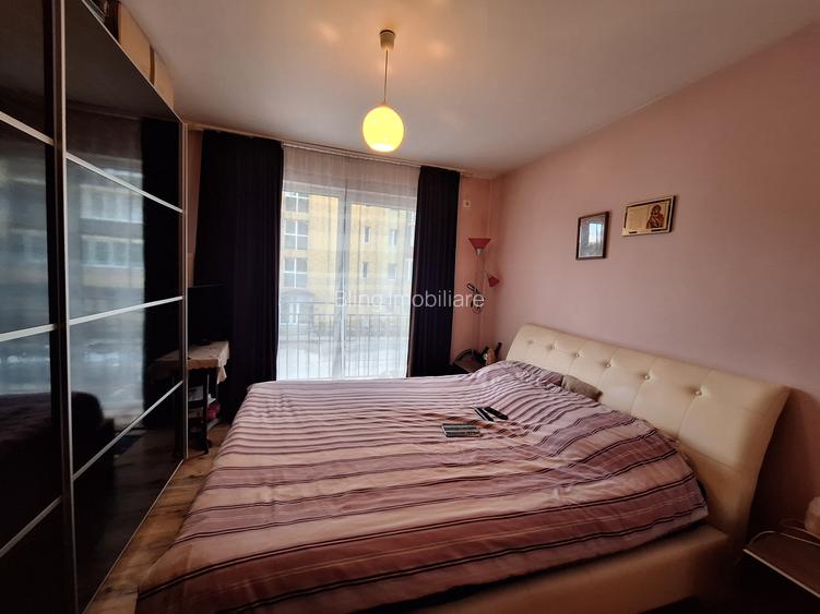 Apartament la etajul 1, 61 mp, balcon, zona Porii - 6