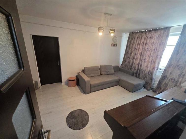 Apartament 2 camere semidecomandat, Titulescu