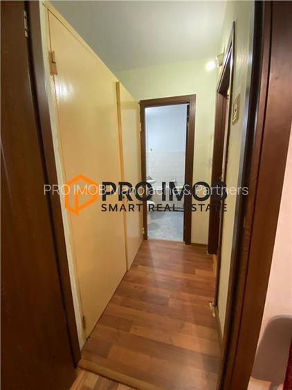 Apartament 2 camere cf 1 semidecomandat zona Berca - 9