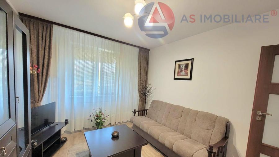 Apartament 2 camere renovat, zona Bisericii Romane, Brasov