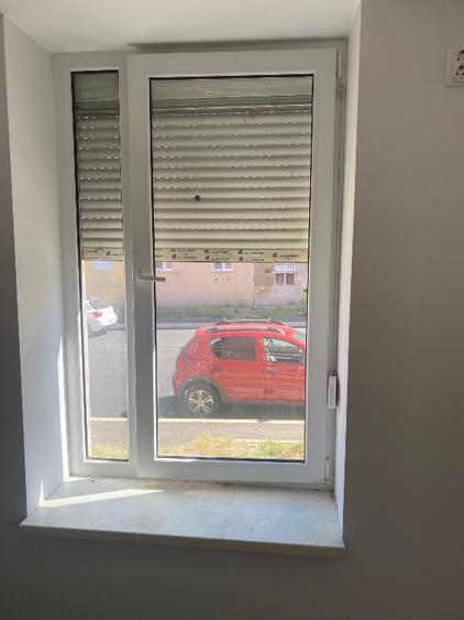 GARSONIERĂ RENOVATĂ DE VÂNZARE