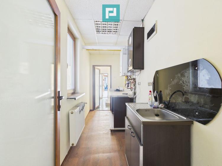 Spațiu central birou/locuință – Str. Primăriei