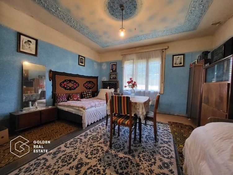 Casa cu 3 corpuri de cladire, sat Lalasint