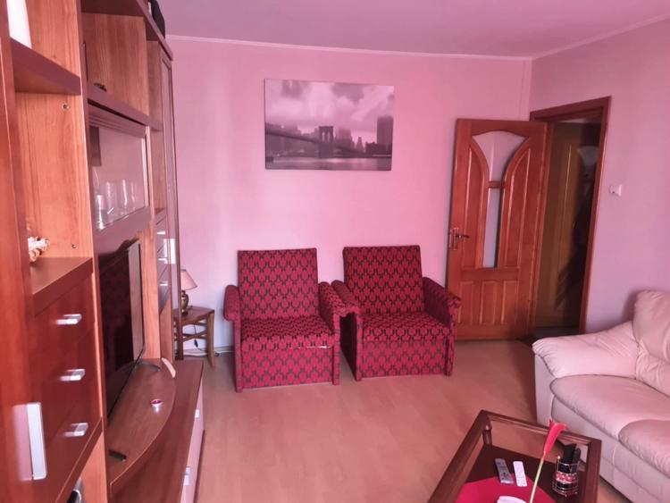 Apartament 3 camere de vânzare, decomandat – zona Inelul 1