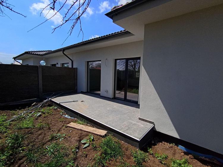 Sanandrei Duplex pe parter, Finalaziat, Buc Mobilata
