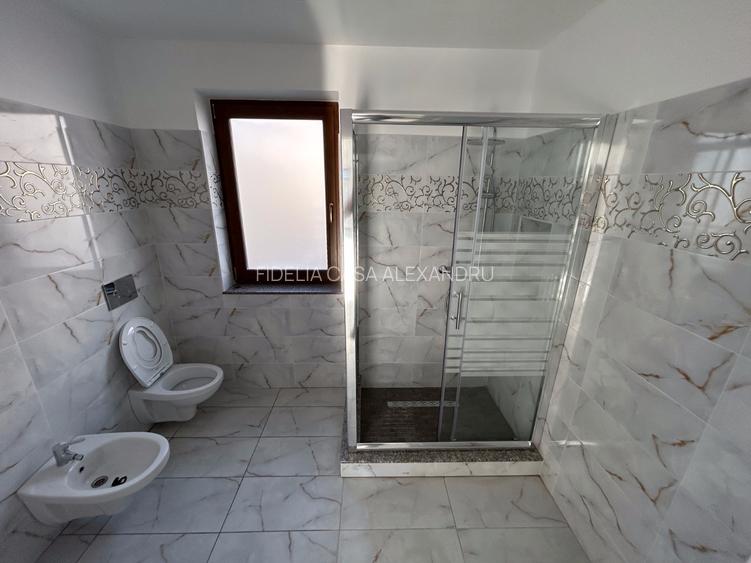 Vila cu 6 camere de vanzare in Ciurbesti