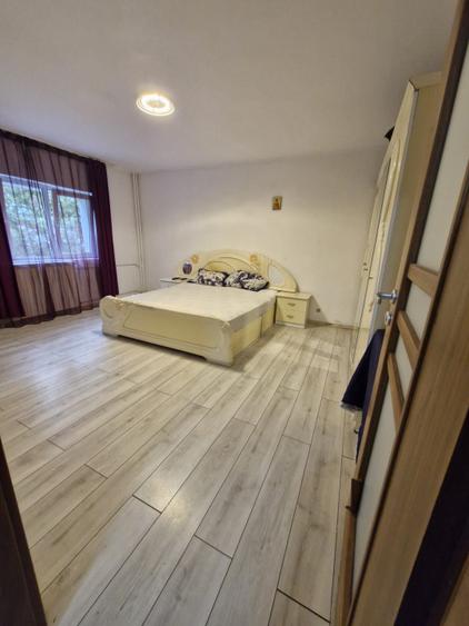 Apartament - 3 camere - Decomandat - Mall Vitan