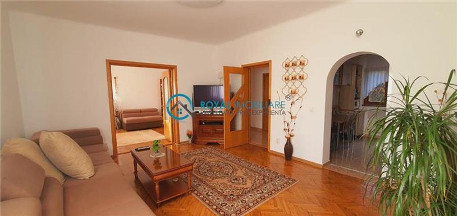 Royal Imobiliare - Vanzare Vila zona Republicii