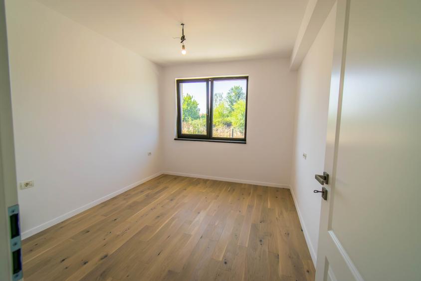 Vila  in promotie, panouri, pompa de caldura, intretinere - 500ron/luna