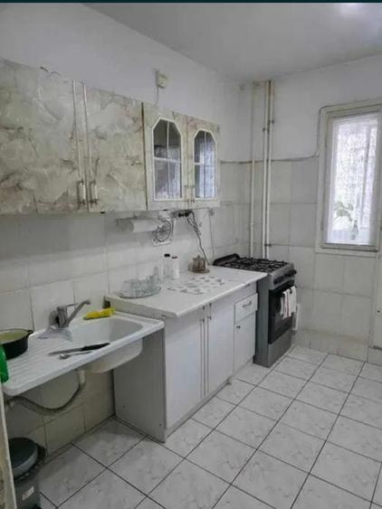 Vânzare apartament 3 camere Crângași