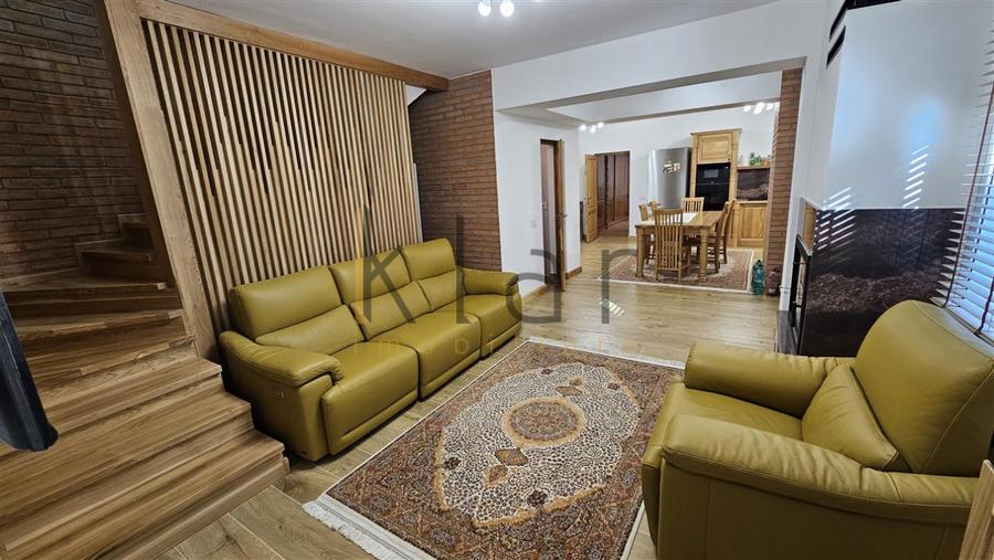 Casa renovata 200mp pe 2 niveluri,parcare,curte cu foisor,Centru zona str. Paris